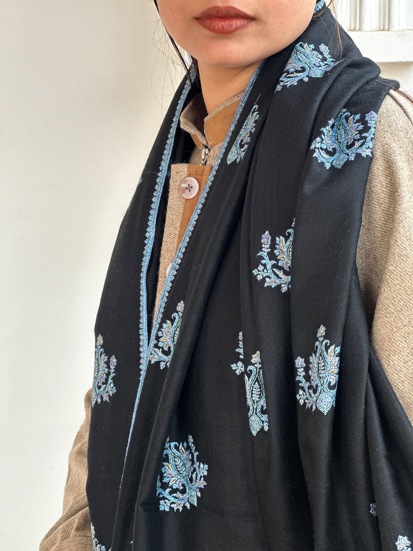 Black Booti Pashmina