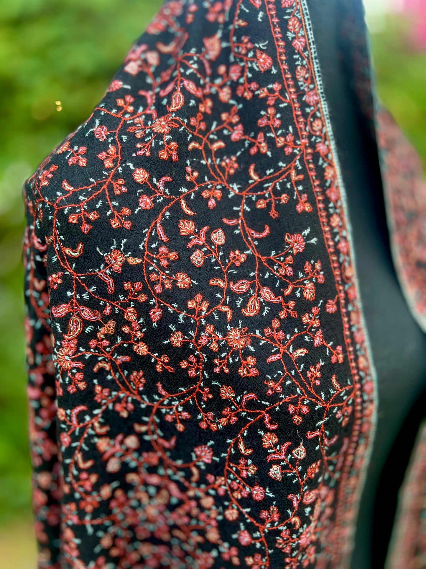 Ebony Bloom Pashmina Shawl