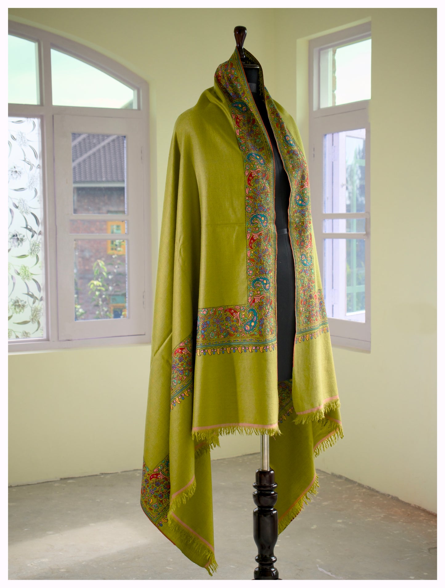 Olive green Sozni Dordar Pashmina