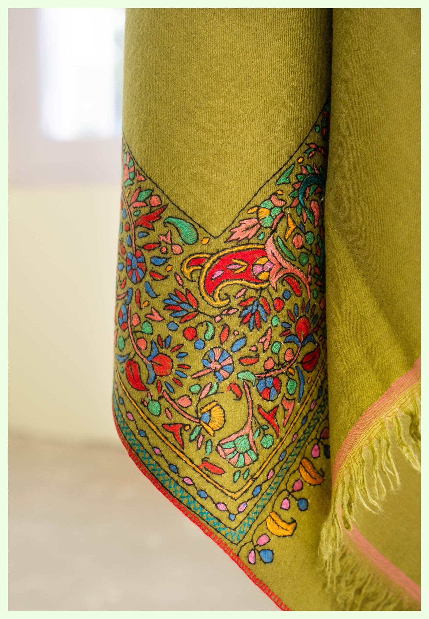 Olive green Sozni Dordar Pashmina