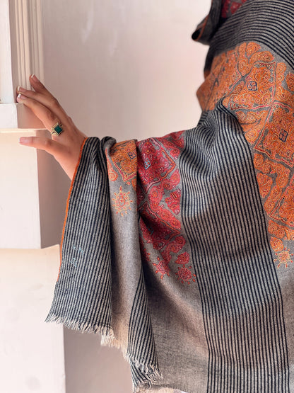 Noir Khatraas Pashmina